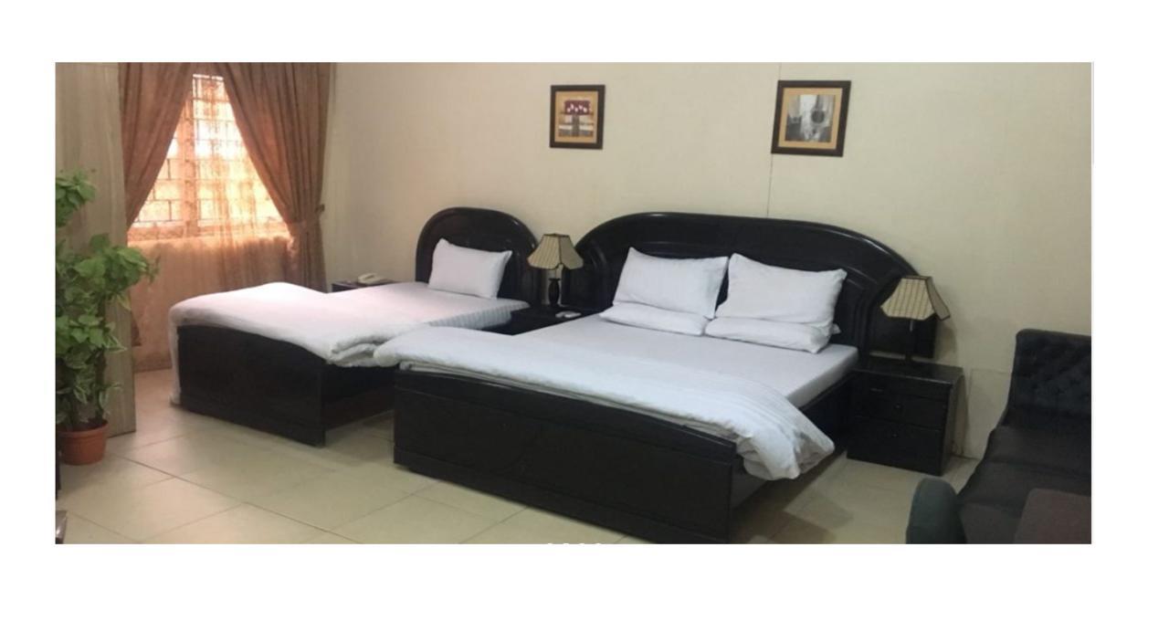 Luxury Inn Karachi Exterior photo
